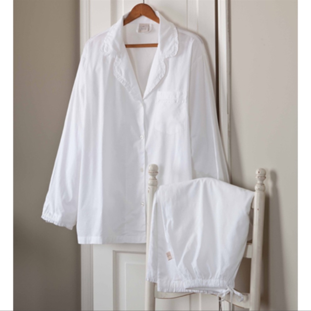 Taylor Linens - Ruffled Pajama Set – White